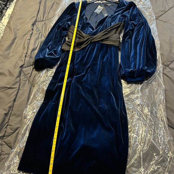 Badgley Mischka Blue Velvet Plunge Neckline Long Sleeve Midi - Picture 8 of 11